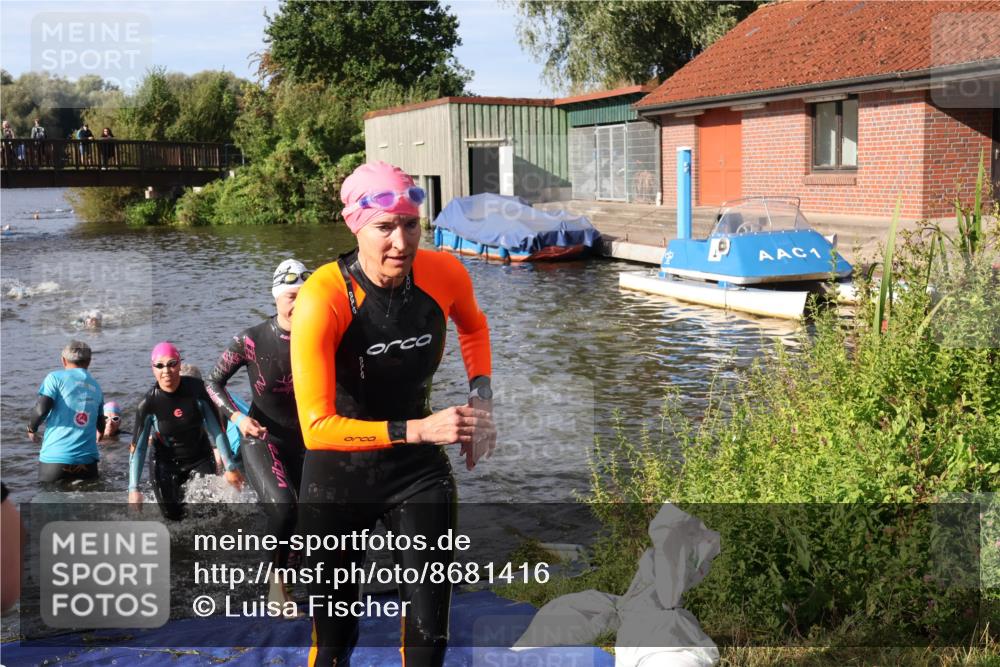 31.08.2025 - Elbe Triathlon Hamburg Luisa Fischer http://msf.ph/oto/8681416 31.08.2025 09:32:18 Schwimmen 803, 808, 826, 911 meine-sportfotos.de