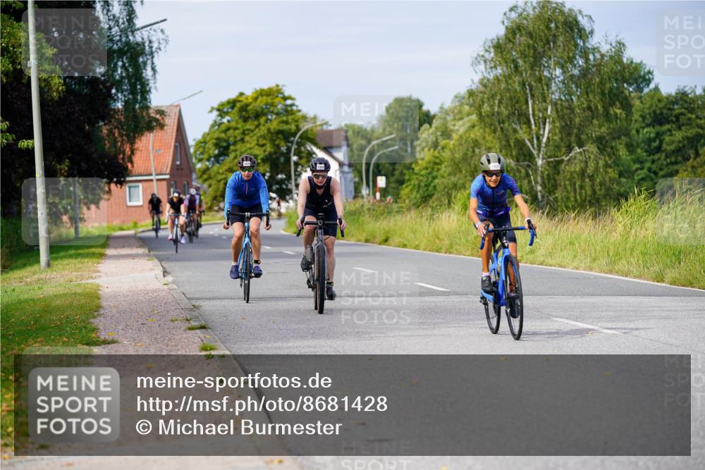 31.08.2025 - Elbe Triathlon Hamburg Michael Burmester http://msf.ph/oto/8681428 31.08.2025 10:56:35 Radfahren 772, 1366, 1374, 1406, 1407, 1409, 1474, 1475 meine-sportfotos.de