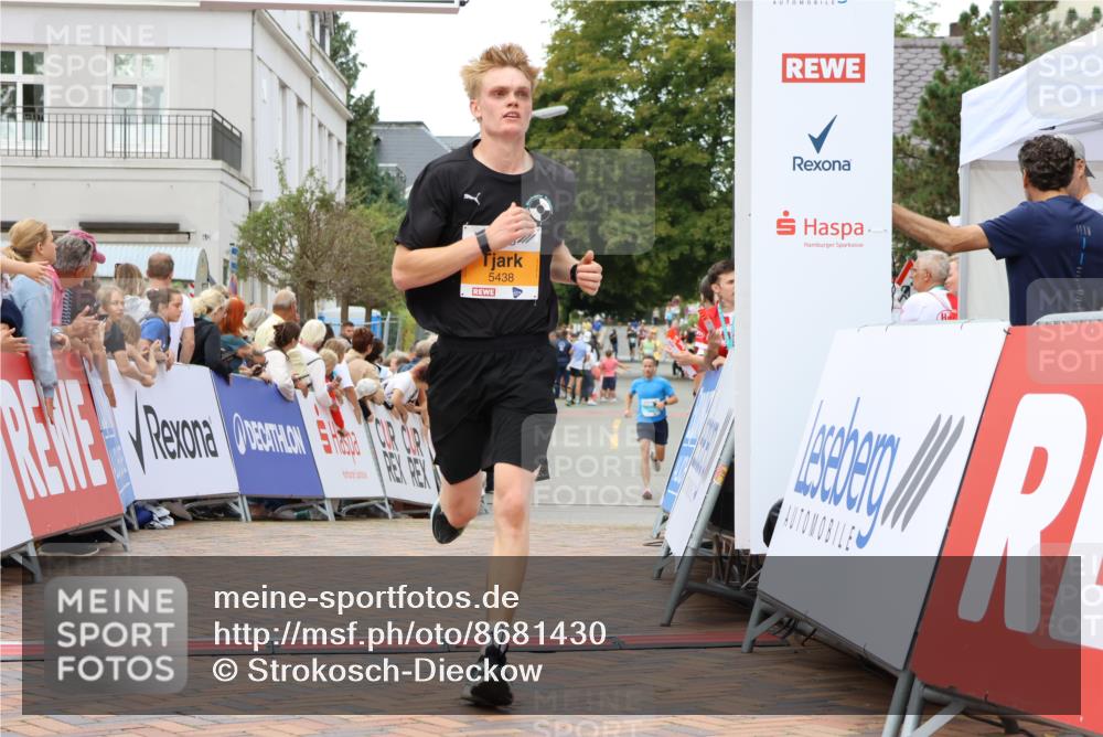 31.08.2025 - 21. Blankeneser Heldenlauf Strokosch-Dieckow http://msf.ph/oto/8681430 31.08.2025 12:06:29 Ziel 5438 meine-sportfotos.de