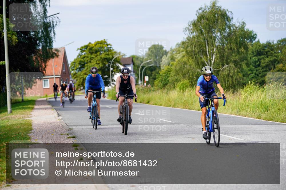 31.08.2025 - Elbe Triathlon Hamburg Michael Burmester http://msf.ph/oto/8681432 31.08.2025 10:56:35 Radfahren 772, 1366, 1374, 1406, 1407, 1409, 1474, 1475 meine-sportfotos.de