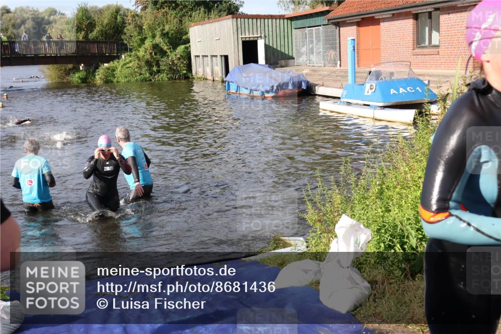 31.08.2025 - Elbe Triathlon Hamburg Luisa Fischer http://msf.ph/oto/8681436 31.08.2025 09:32:21 Schwimmen 803, 808, 826, 911 meine-sportfotos.de