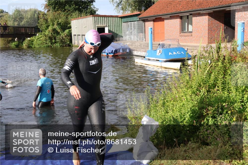 31.08.2025 - Elbe Triathlon Hamburg Luisa Fischer http://msf.ph/oto/8681453 31.08.2025 09:32:25 Schwimmen 808 meine-sportfotos.de
