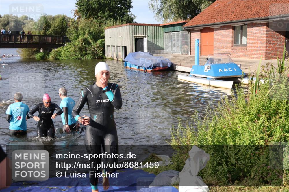 31.08.2025 - Elbe Triathlon Hamburg Luisa Fischer http://msf.ph/oto/8681459 31.08.2025 09:32:35 Schwimmen 786, 909 meine-sportfotos.de