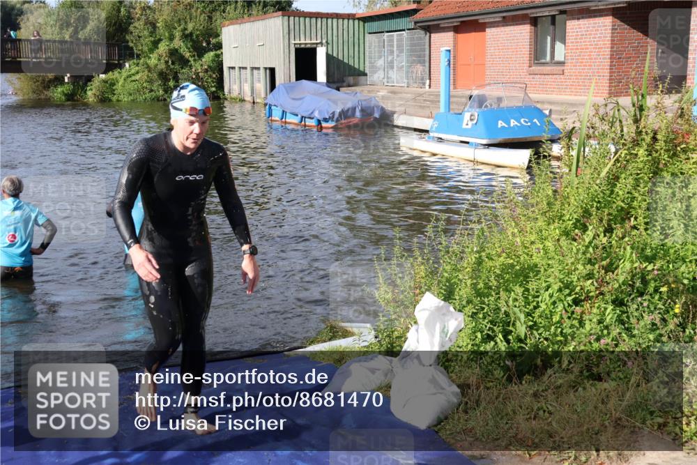 31.08.2025 - Elbe Triathlon Hamburg Luisa Fischer http://msf.ph/oto/8681470 31.08.2025 09:32:46 Schwimmen 896 meine-sportfotos.de