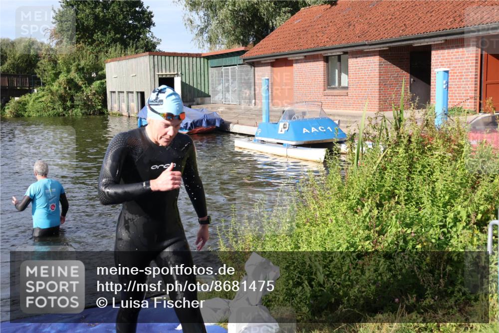 31.08.2025 - Elbe Triathlon Hamburg Luisa Fischer http://msf.ph/oto/8681475 31.08.2025 09:32:46 Schwimmen 896 meine-sportfotos.de