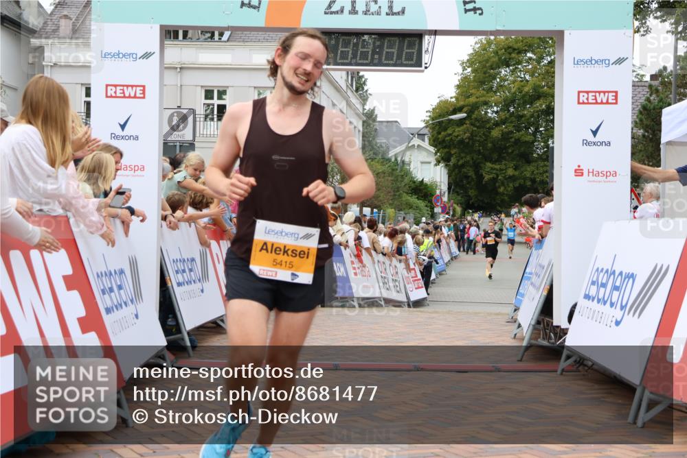 31.08.2025 - 21. Blankeneser Heldenlauf Strokosch-Dieckow http://msf.ph/oto/8681477 31.08.2025 12:06:21 Ziel 5415, 4167 meine-sportfotos.de