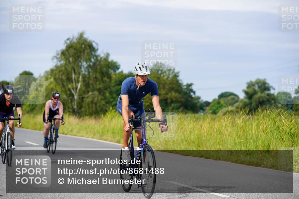 31.08.2025 - Elbe Triathlon Hamburg Michael Burmester http://msf.ph/oto/8681488 31.08.2025 10:56:45 Radfahren 772, 1166, 1250, 1301, 1383, 1407, 1430, 1603 meine-sportfotos.de