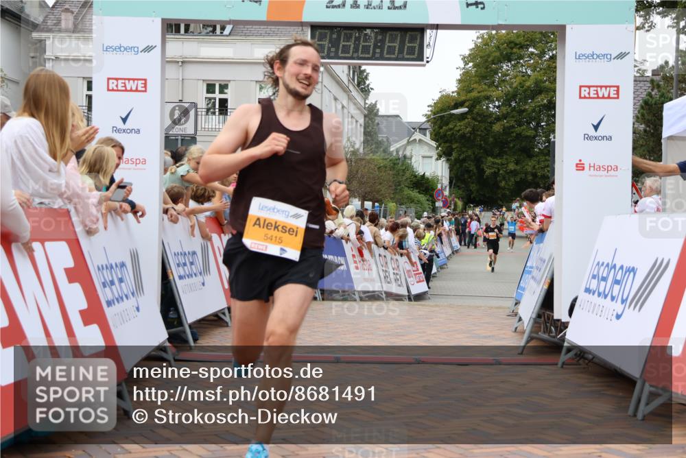 31.08.2025 - 21. Blankeneser Heldenlauf Strokosch-Dieckow http://msf.ph/oto/8681491 31.08.2025 12:06:21 Ziel 5415, 4167 meine-sportfotos.de