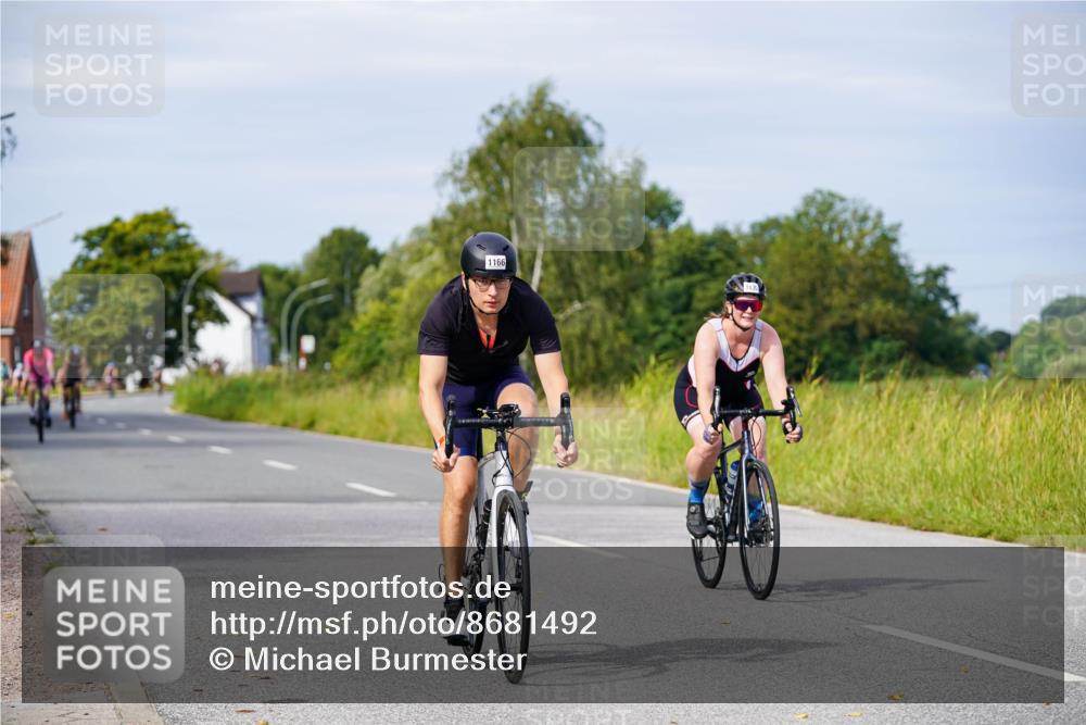 31.08.2025 - Elbe Triathlon Hamburg Michael Burmester http://msf.ph/oto/8681492 31.08.2025 10:56:46 Radfahren 1166, 1250, 1301, 1383, 1430, 1603 meine-sportfotos.de