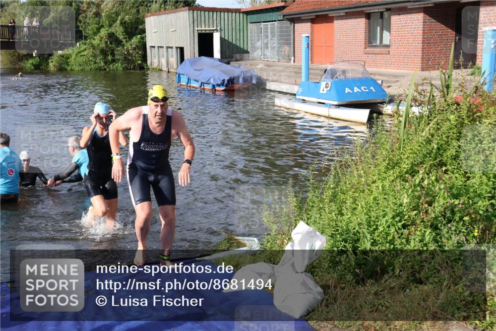 31.08.2025 - Elbe Triathlon Hamburg Luisa Fischer http://msf.ph/oto/8681494 31.08.2025 09:33:20 Schwimmen 749, 792, 881 meine-sportfotos.de