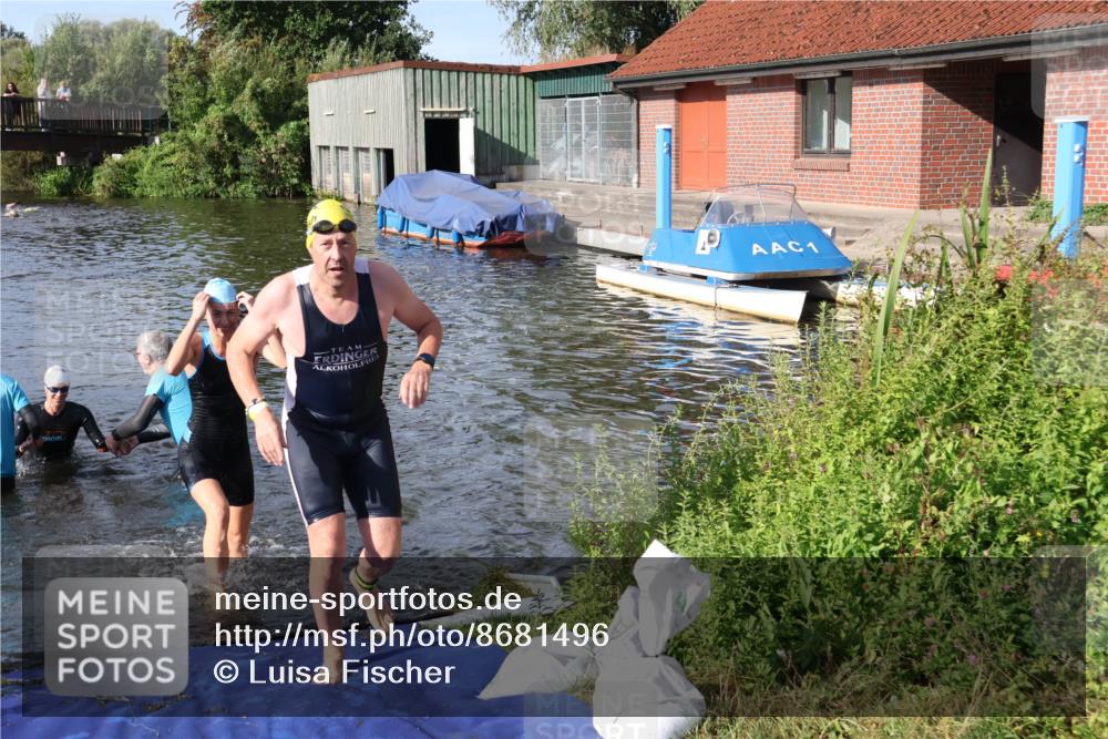 31.08.2025 - Elbe Triathlon Hamburg Luisa Fischer http://msf.ph/oto/8681496 31.08.2025 09:33:20 Schwimmen 749, 792, 881 meine-sportfotos.de