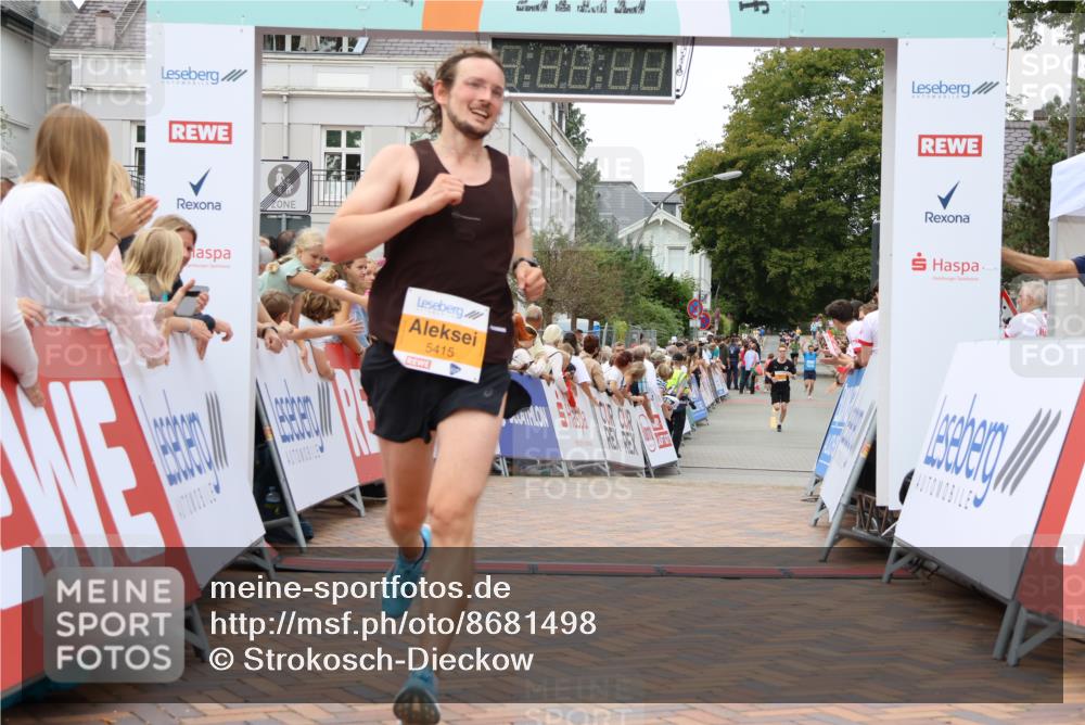 31.08.2025 - 21. Blankeneser Heldenlauf Strokosch-Dieckow http://msf.ph/oto/8681498 31.08.2025 12:06:21 Ziel 5415, 4167 meine-sportfotos.de