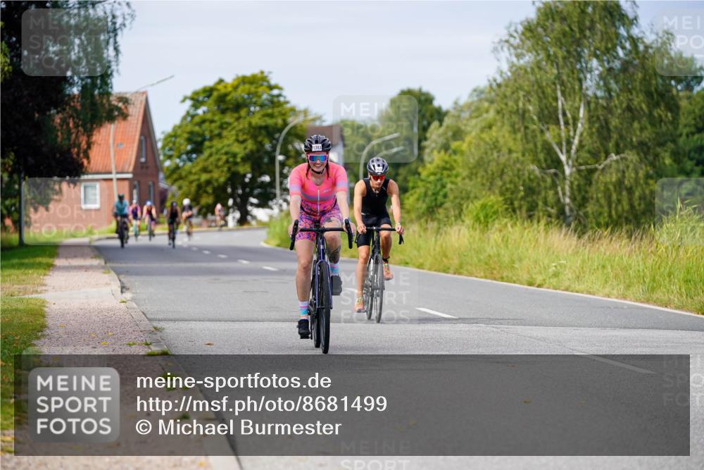 31.08.2025 - Elbe Triathlon Hamburg Michael Burmester http://msf.ph/oto/8681499 31.08.2025 10:56:50 Radfahren 1166, 1383, 1430, 1603 meine-sportfotos.de