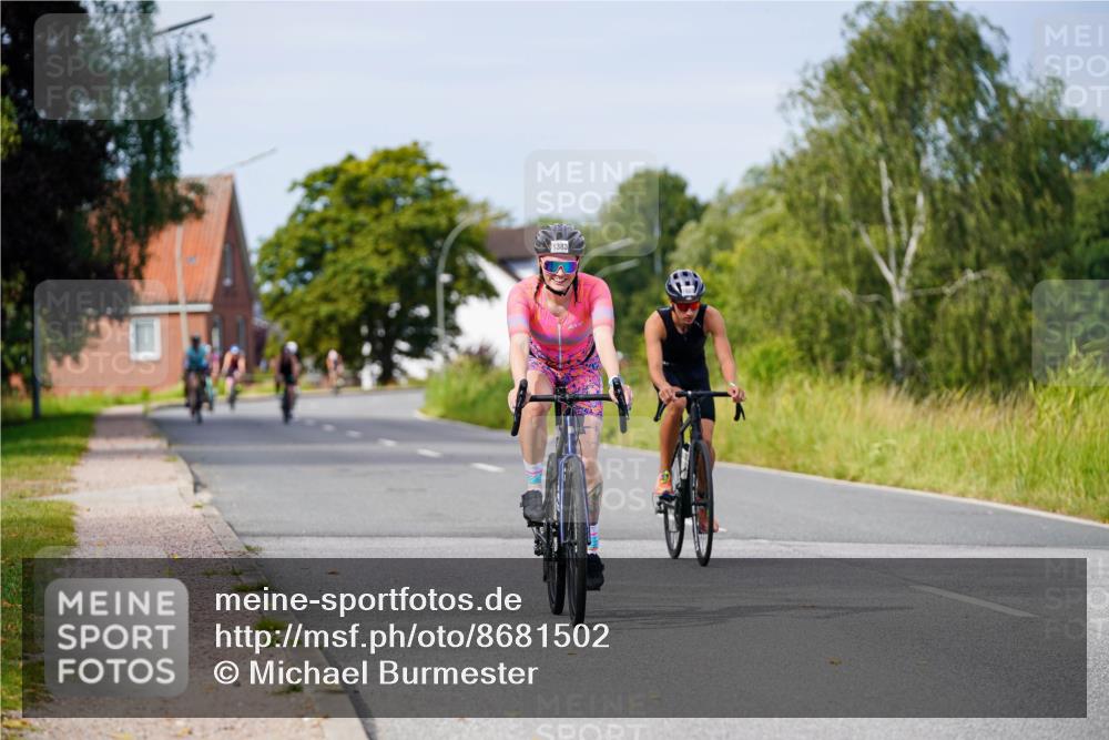31.08.2025 - Elbe Triathlon Hamburg Michael Burmester http://msf.ph/oto/8681502 31.08.2025 10:56:51 Radfahren 1383, 1603 meine-sportfotos.de