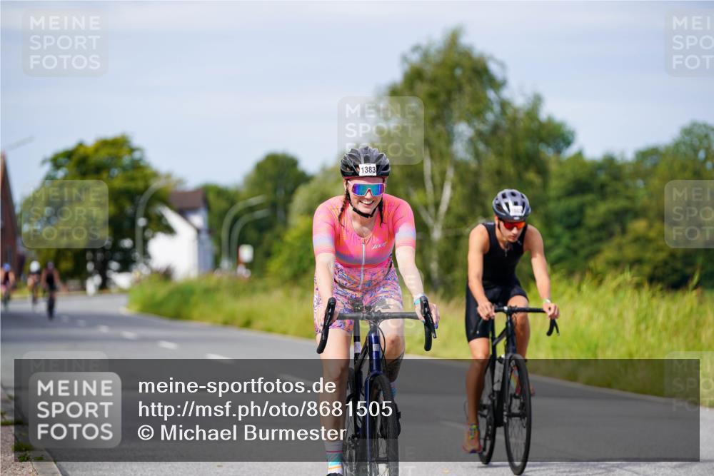 31.08.2025 - Elbe Triathlon Hamburg Michael Burmester http://msf.ph/oto/8681505 31.08.2025 10:56:52 Radfahren 1383, 1603 meine-sportfotos.de