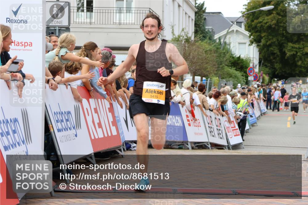 31.08.2025 - 21. Blankeneser Heldenlauf Strokosch-Dieckow http://msf.ph/oto/8681513 31.08.2025 12:06:20 Ziel 5415, 4167 meine-sportfotos.de