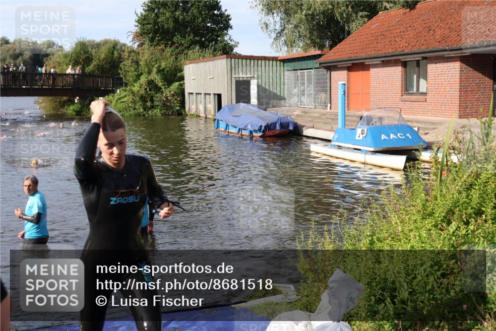 31.08.2025 - Elbe Triathlon Hamburg Luisa Fischer http://msf.ph/oto/8681518 31.08.2025 09:33:26 Schwimmen 749, 792, 881 meine-sportfotos.de