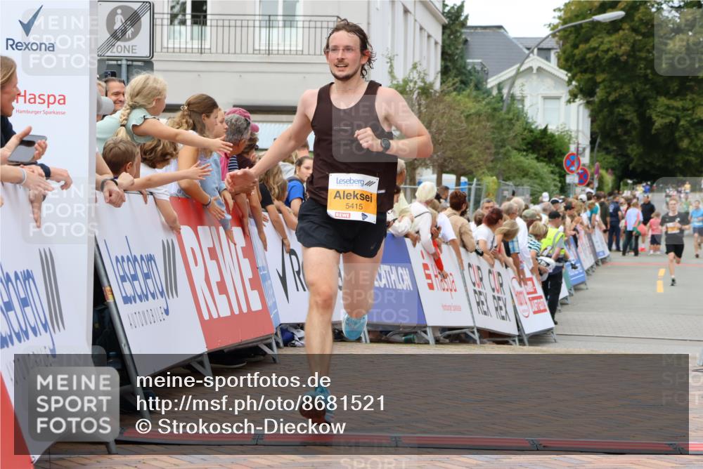 31.08.2025 - 21. Blankeneser Heldenlauf Strokosch-Dieckow http://msf.ph/oto/8681521 31.08.2025 12:06:20 Ziel 5415, 4167 meine-sportfotos.de