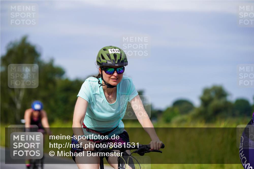 31.08.2025 - Elbe Triathlon Hamburg Michael Burmester http://msf.ph/oto/8681531 31.08.2025 10:57:02 Radfahren 1305, 1361, 1392, 1414, 1450, 1458 meine-sportfotos.de