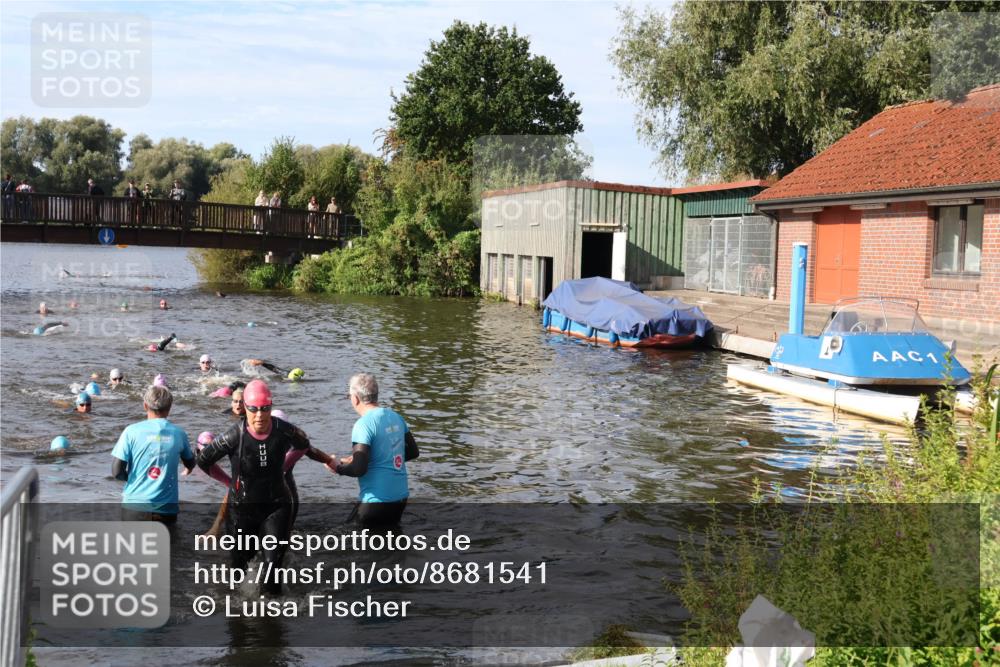 31.08.2025 - Elbe Triathlon Hamburg Luisa Fischer http://msf.ph/oto/8681541 31.08.2025 09:34:00 Schwimmen 842, 844, 868, 906 meine-sportfotos.de