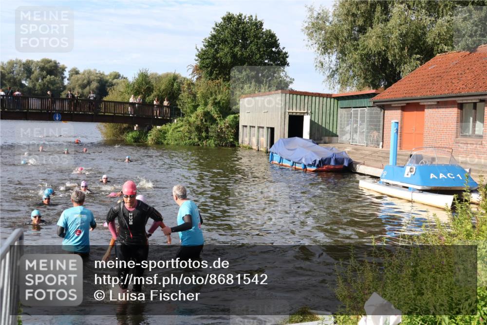 31.08.2025 - Elbe Triathlon Hamburg Luisa Fischer http://msf.ph/oto/8681542 31.08.2025 09:34:00 Schwimmen 842, 844, 868, 906 meine-sportfotos.de