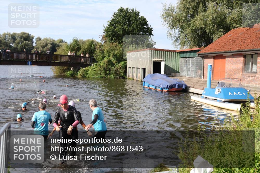 31.08.2025 - Elbe Triathlon Hamburg Luisa Fischer http://msf.ph/oto/8681543 31.08.2025 09:34:00 Schwimmen 842, 844, 868, 906 meine-sportfotos.de