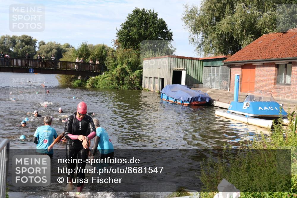 31.08.2025 - Elbe Triathlon Hamburg Luisa Fischer http://msf.ph/oto/8681547 31.08.2025 09:34:01 Schwimmen 842, 844, 868, 906 meine-sportfotos.de