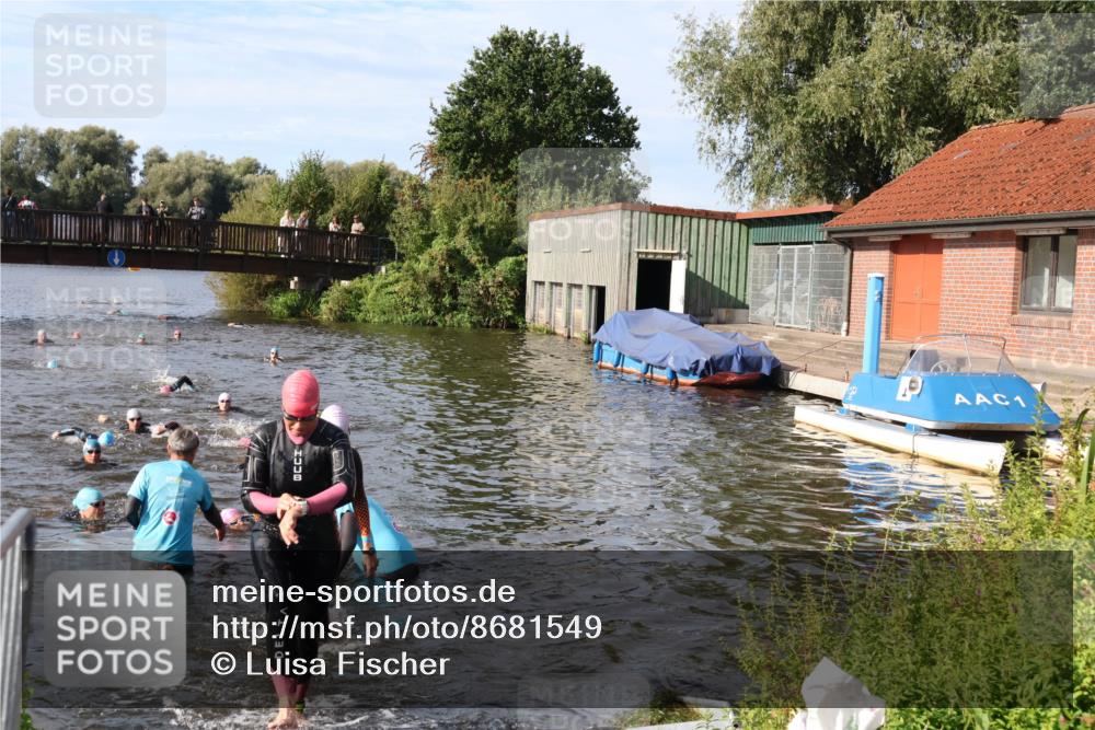 31.08.2025 - Elbe Triathlon Hamburg Luisa Fischer http://msf.ph/oto/8681549 31.08.2025 09:34:01 Schwimmen 842, 844, 868, 906 meine-sportfotos.de
