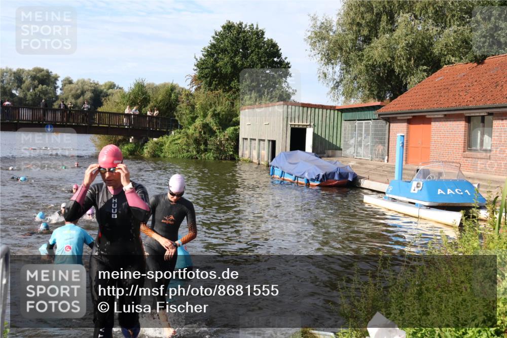 31.08.2025 - Elbe Triathlon Hamburg Luisa Fischer http://msf.ph/oto/8681555 31.08.2025 09:34:03 Schwimmen 842, 844, 859, 868, 906 meine-sportfotos.de