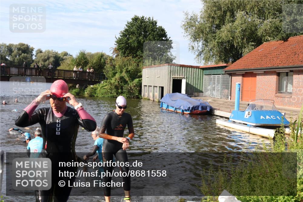 31.08.2025 - Elbe Triathlon Hamburg Luisa Fischer http://msf.ph/oto/8681558 31.08.2025 09:34:03 Schwimmen 842, 844, 859, 868, 906 meine-sportfotos.de