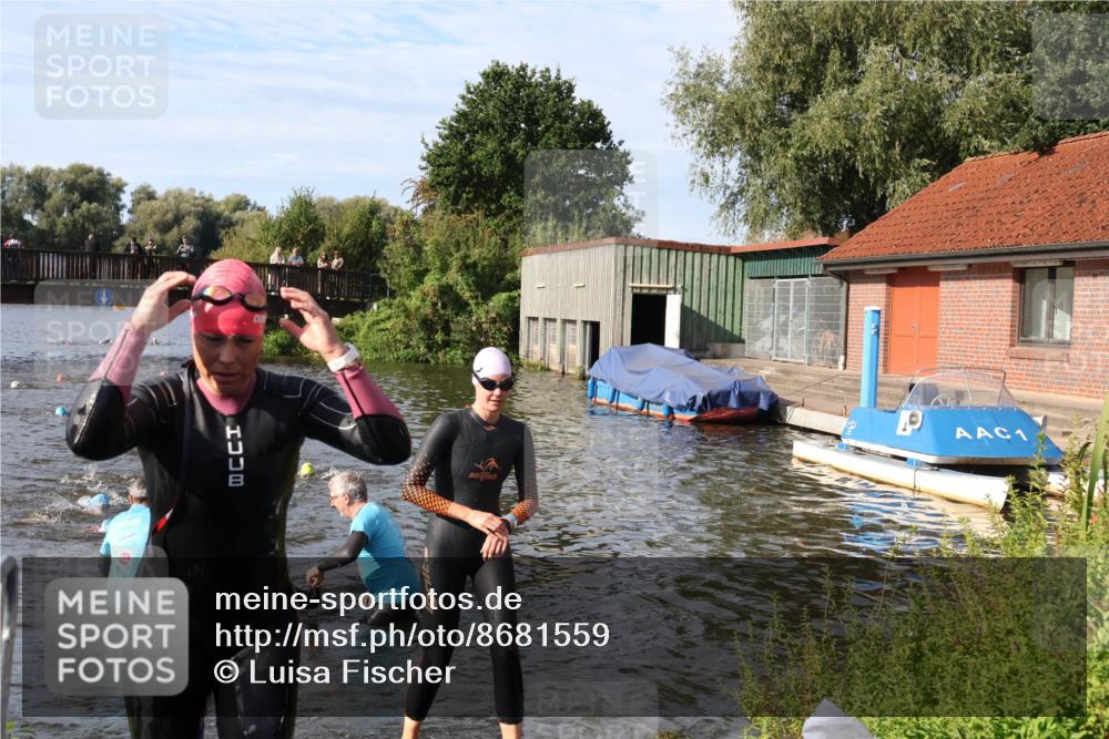 31.08.2025 - Elbe Triathlon Hamburg Luisa Fischer http://msf.ph/oto/8681559 31.08.2025 09:34:04 Schwimmen 842, 844, 859, 868, 906 meine-sportfotos.de