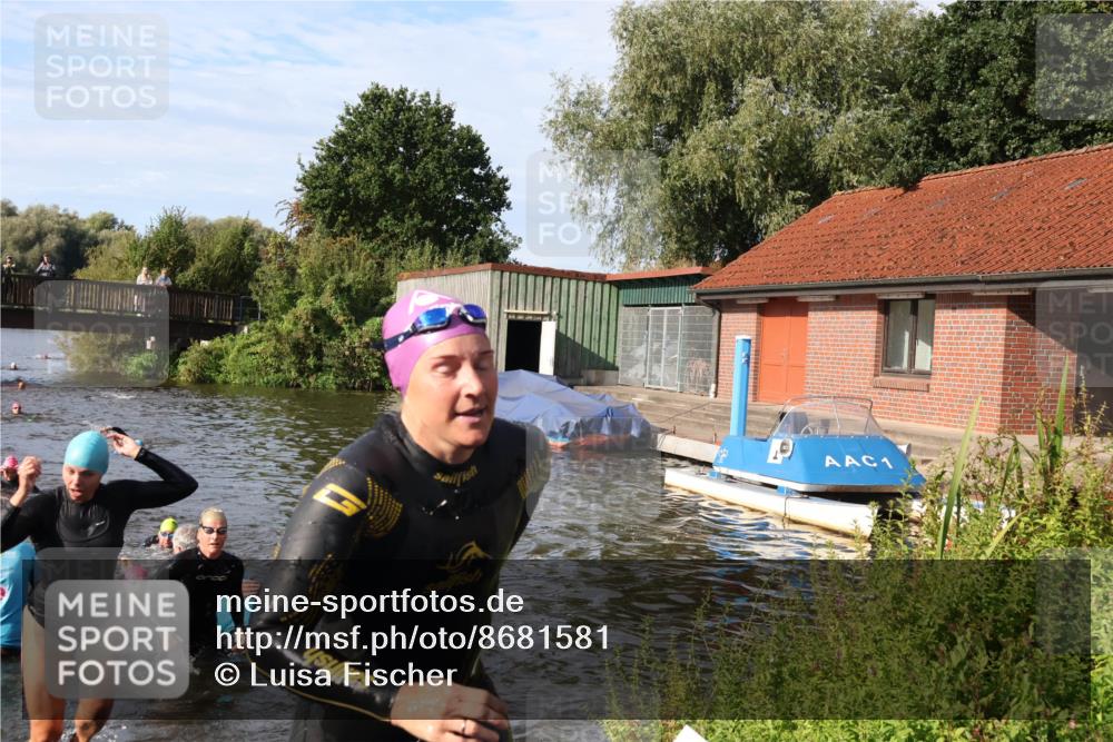 31.08.2025 - Elbe Triathlon Hamburg Luisa Fischer http://msf.ph/oto/8681581 31.08.2025 09:34:09 Schwimmen 816, 828, 842, 844, 859, 868, 878, 915 meine-sportfotos.de