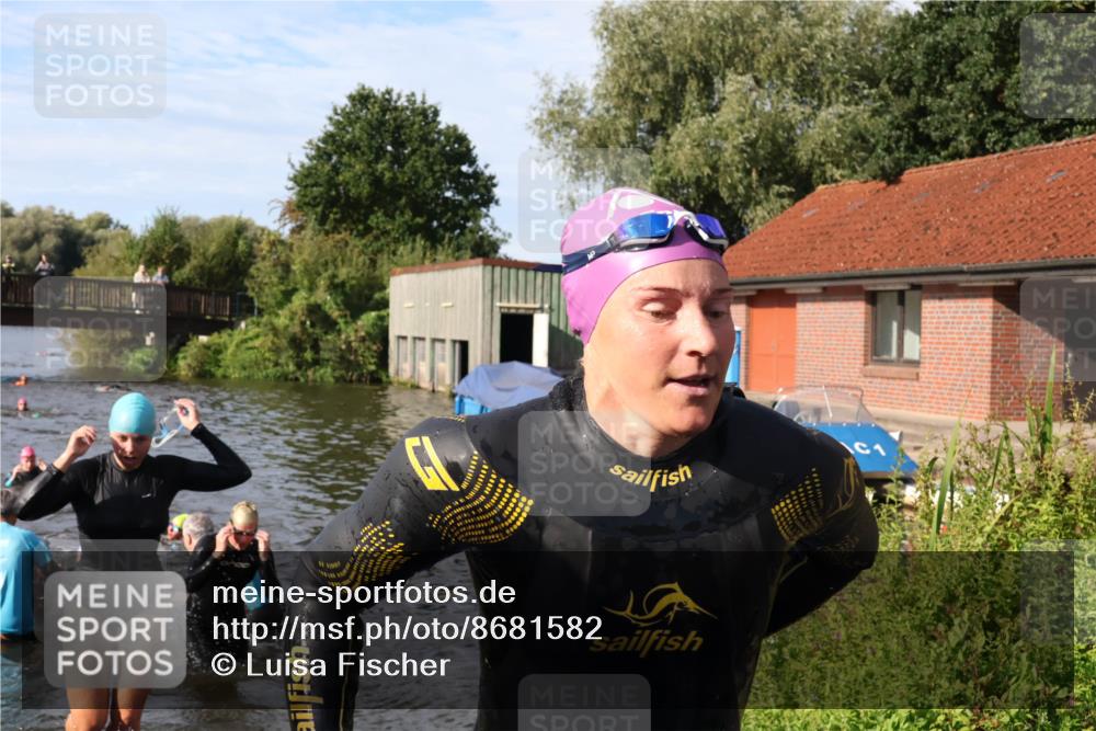 31.08.2025 - Elbe Triathlon Hamburg Luisa Fischer http://msf.ph/oto/8681582 31.08.2025 09:34:09 Schwimmen 816, 828, 842, 844, 859, 868, 878, 915 meine-sportfotos.de