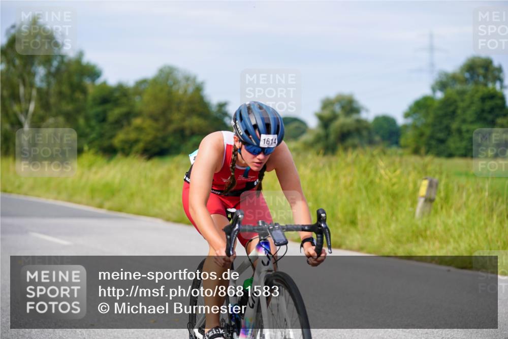 31.08.2025 - Elbe Triathlon Hamburg Michael Burmester http://msf.ph/oto/8681583 31.08.2025 10:57:15 Radfahren 1297, 1323, 1357, 1363, 1457, 1614 meine-sportfotos.de