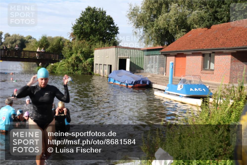 31.08.2025 - Elbe Triathlon Hamburg Luisa Fischer http://msf.ph/oto/8681584 31.08.2025 09:34:09 Schwimmen 816, 828, 842, 844, 859, 868, 878, 915 meine-sportfotos.de