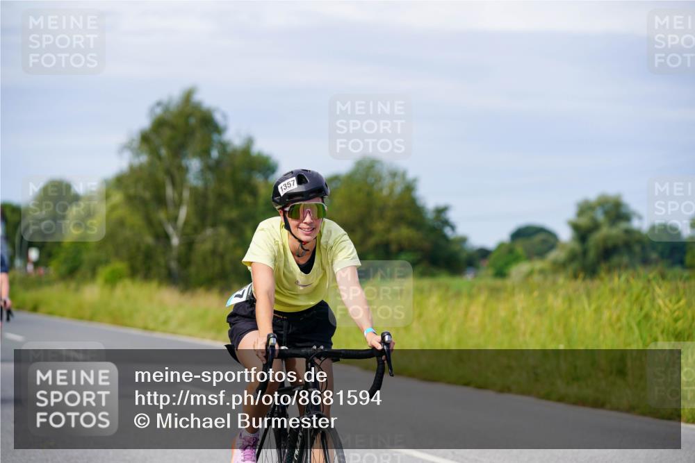 31.08.2025 - Elbe Triathlon Hamburg Michael Burmester http://msf.ph/oto/8681594 31.08.2025 10:57:17 Radfahren 1297, 1321, 1357, 1363, 1457, 1614 meine-sportfotos.de
