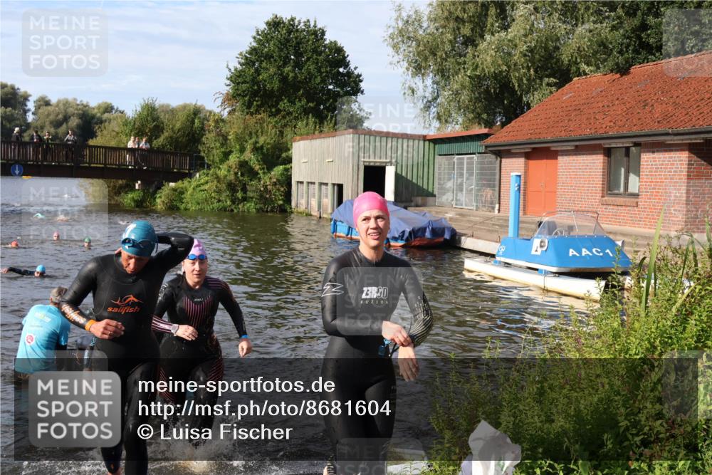 31.08.2025 - Elbe Triathlon Hamburg Luisa Fischer http://msf.ph/oto/8681604 31.08.2025 09:34:16 Schwimmen 777, 816, 820, 828, 859, 878, 901, 915, 920 meine-sportfotos.de