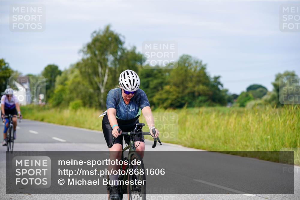31.08.2025 - Elbe Triathlon Hamburg Michael Burmester http://msf.ph/oto/8681606 31.08.2025 10:57:19 Radfahren 1321, 1357, 1363, 1457 meine-sportfotos.de