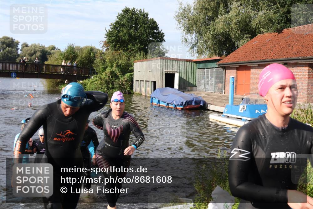 31.08.2025 - Elbe Triathlon Hamburg Luisa Fischer http://msf.ph/oto/8681608 31.08.2025 09:34:17 Schwimmen 777, 816, 820, 828, 878, 901, 915, 920 meine-sportfotos.de