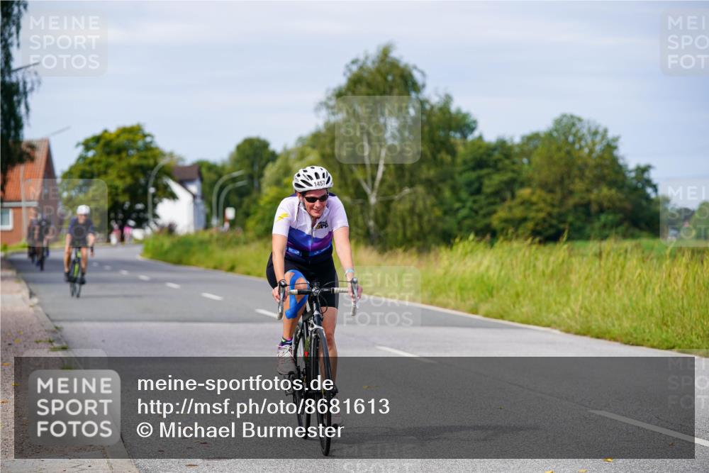 31.08.2025 - Elbe Triathlon Hamburg Michael Burmester http://msf.ph/oto/8681613 31.08.2025 10:57:20 Radfahren 1312, 1321, 1357, 1363, 1457 meine-sportfotos.de
