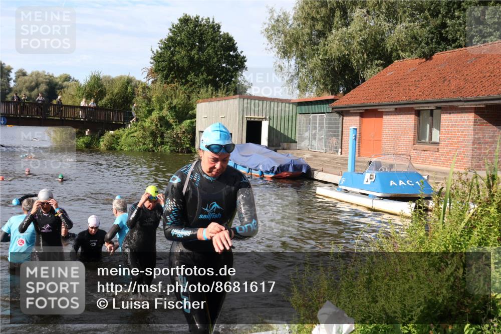 31.08.2025 - Elbe Triathlon Hamburg Luisa Fischer http://msf.ph/oto/8681617 31.08.2025 09:34:19 Schwimmen 777, 816, 820, 828, 878, 901, 915, 920 meine-sportfotos.de