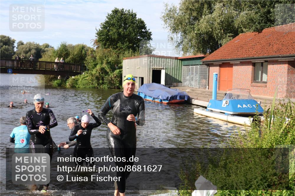 31.08.2025 - Elbe Triathlon Hamburg Luisa Fischer http://msf.ph/oto/8681627 31.08.2025 09:34:21 Schwimmen 777, 820, 828, 878, 901, 915, 920 meine-sportfotos.de