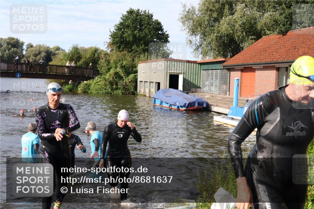 31.08.2025 - Elbe Triathlon Hamburg Luisa Fischer http://msf.ph/oto/8681637 31.08.2025 09:34:22 Schwimmen 777, 820, 828, 901, 920 meine-sportfotos.de