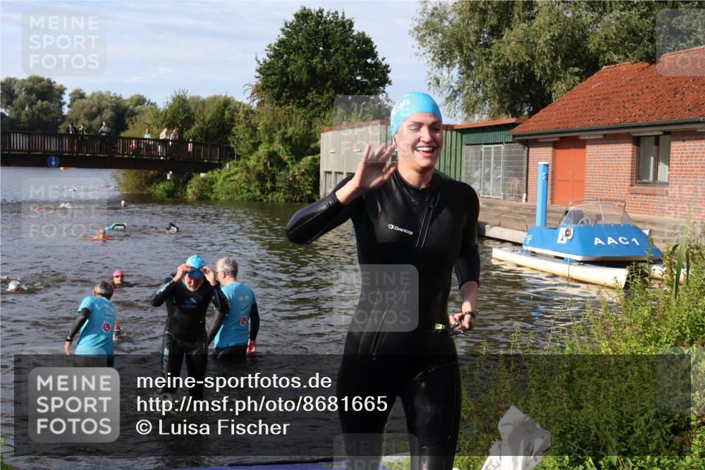 31.08.2025 - Elbe Triathlon Hamburg Luisa Fischer http://msf.ph/oto/8681665 31.08.2025 09:34:36 Schwimmen 850, 880, 890, 902 meine-sportfotos.de