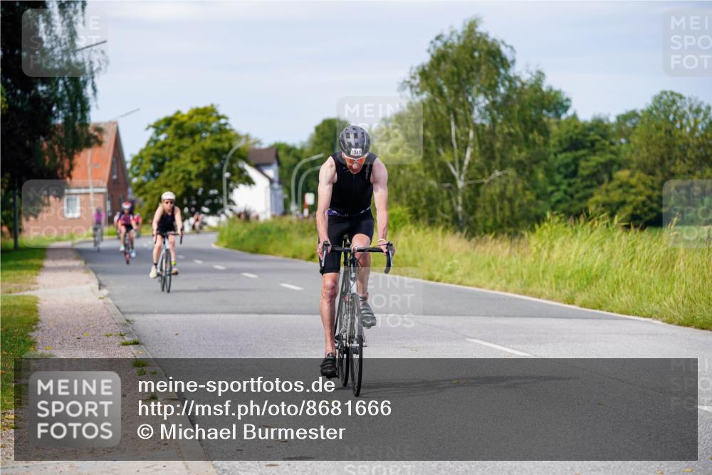 31.08.2025 - Elbe Triathlon Hamburg Michael Burmester http://msf.ph/oto/8681666 31.08.2025 10:57:33 Radfahren 1345, 1377, 1405, 1502 meine-sportfotos.de