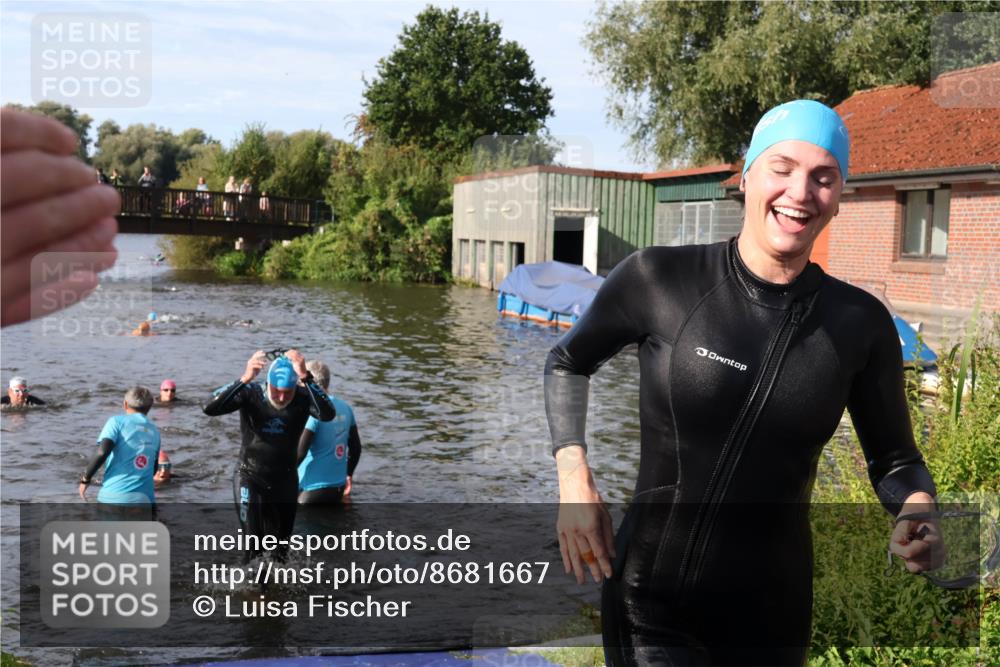 31.08.2025 - Elbe Triathlon Hamburg Luisa Fischer http://msf.ph/oto/8681667 31.08.2025 09:34:36 Schwimmen 850, 880, 890, 902 meine-sportfotos.de