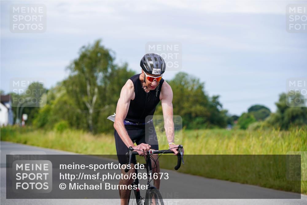 31.08.2025 - Elbe Triathlon Hamburg Michael Burmester http://msf.ph/oto/8681673 31.08.2025 10:57:34 Radfahren 1345, 1377, 1405, 1502 meine-sportfotos.de
