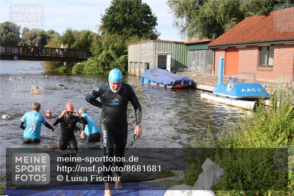 31.08.2025 - Elbe Triathlon Hamburg Luisa Fischer http://msf.ph/oto/8681681 31.08.2025 09:34:39 Schwimmen 850, 880, 890, 902, 912 meine-sportfotos.de