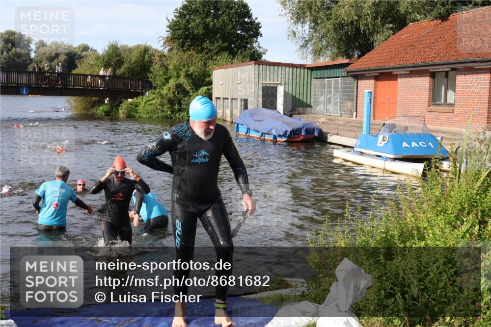 31.08.2025 - Elbe Triathlon Hamburg Luisa Fischer http://msf.ph/oto/8681682 31.08.2025 09:34:39 Schwimmen 850, 880, 890, 902, 912 meine-sportfotos.de