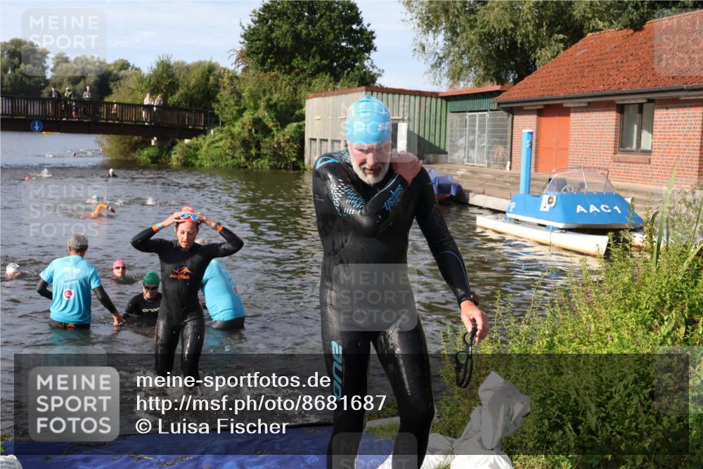31.08.2025 - Elbe Triathlon Hamburg Luisa Fischer http://msf.ph/oto/8681687 31.08.2025 09:34:40 Schwimmen 850, 890, 902, 912 meine-sportfotos.de